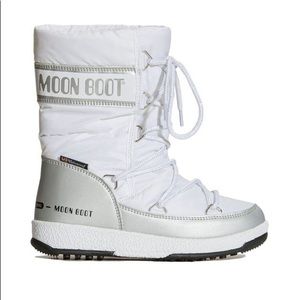 NWT MOONBOOT QUILTED JUNIOR WHITE EU34/35
